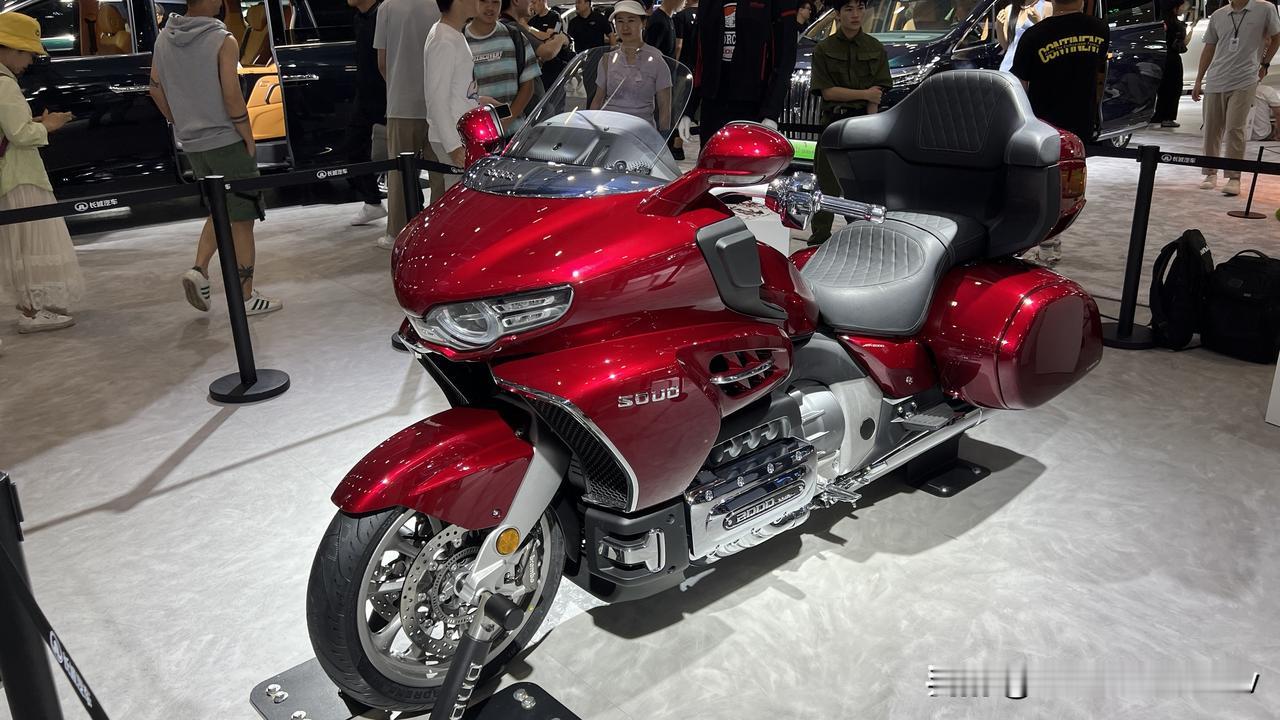 大湾区车展，长城展台这边最重磅的不是四个轮子的，而是摩托车长城灵魂，新车是自主品