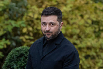 泽连斯基正在赢得特朗普选民的心<br />民调显示，乌克兰重新成为共和...