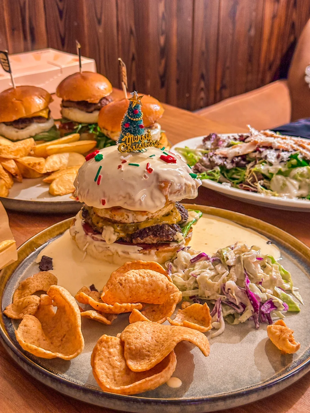 呼和浩特探店｜呼市也有圣诞节汉堡了‼️‼️‼️