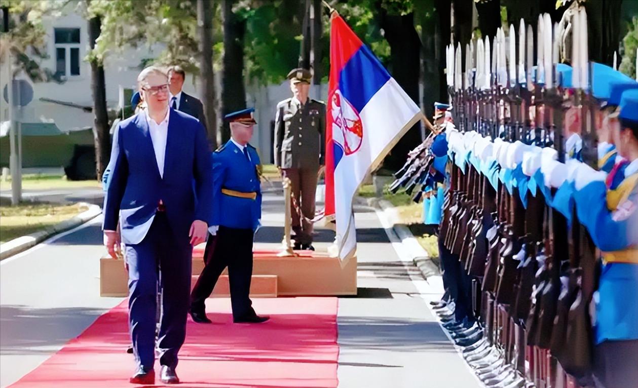 这绝非危言耸听，塞尔维亚总统武契奇武契奇接受德国专访时直言，第三次世界大战的大门