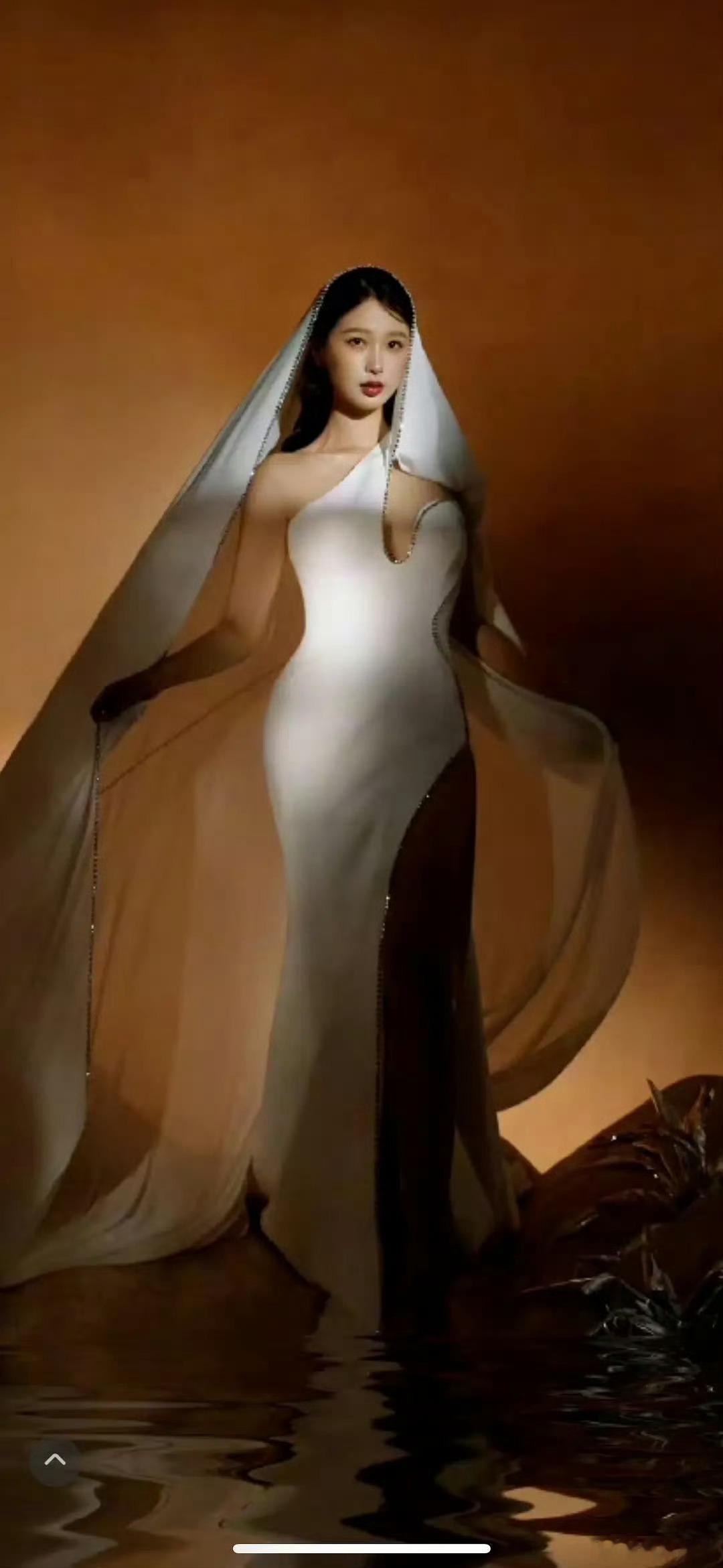 虞书欣这造型有一种衣服要比脸好看的感觉 ​​​