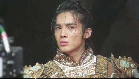 #葛晓倩说于适没有发声的原因#【袁巴元前任葛晓倩怒怼张雨绮后开直播，声援于适，被