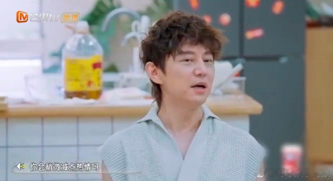温以凡你怎么能这么对桑延呢我们的宿舍章若楠是我的快乐源泉吧！马伯骞说健身为了脱给
