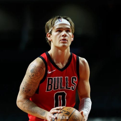 三届NBA扣篮大赛冠军麦克朗，拿下了发展联盟本赛季的MVP。 