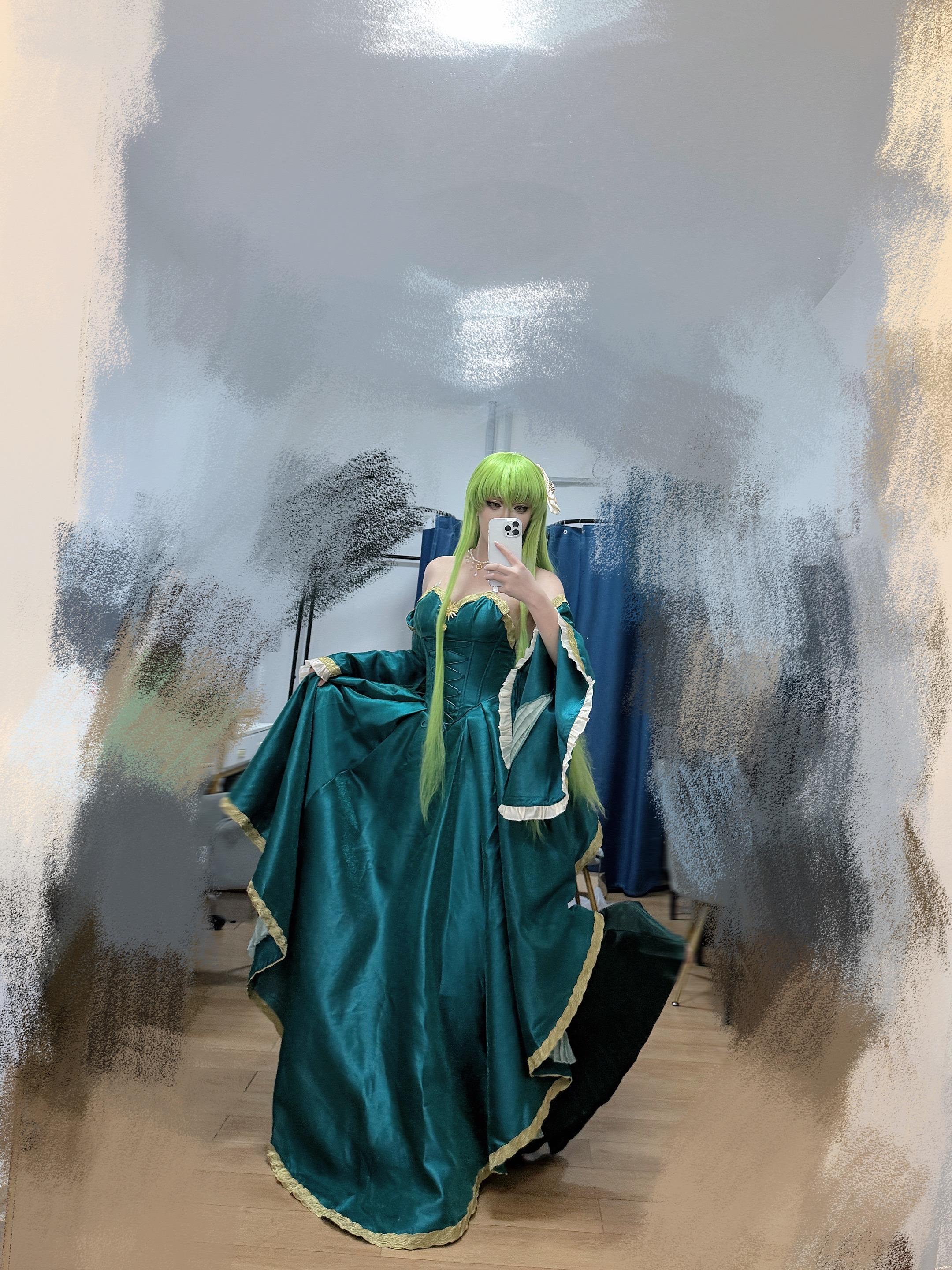 永生的魔女。