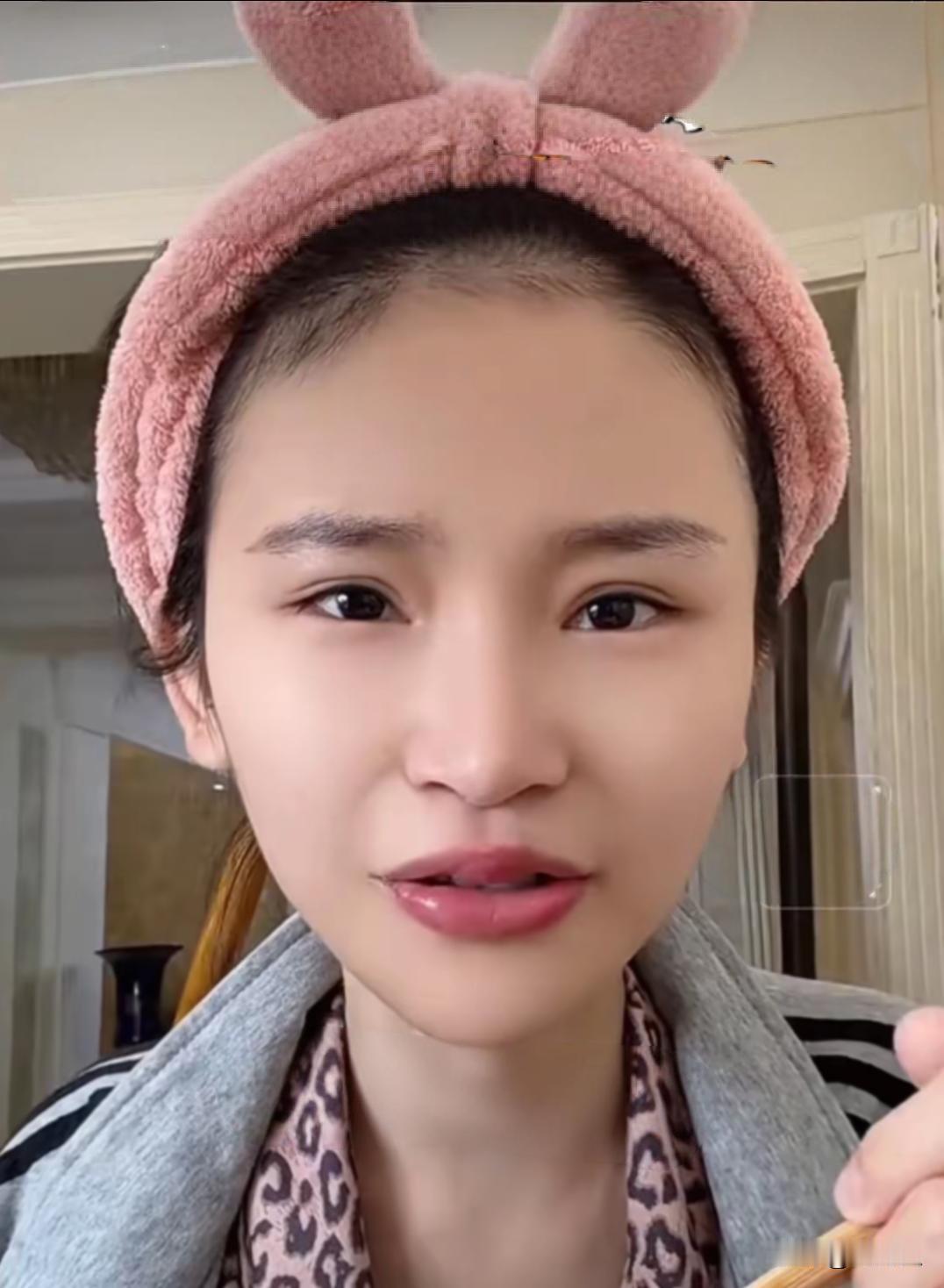 百万粉丝吃播博主莹莹去世，年仅24岁。我觉得这种人不值得可怜，吃播纯纯的浪费粮食