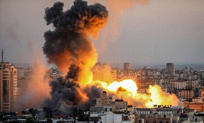 美国确实不打基础设施，但导弹直接对准了平民！这哪里是要谈判的节奏？
当地时间3月