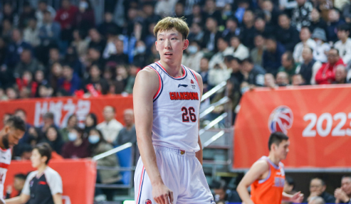 #周琦将加盟北京首钢# ​​​周琦将加盟北京首钢，广东在交易中获得现金 ​​​