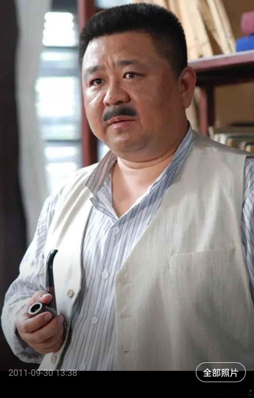 梁冠华老师某种意义上也算是冻龄男神，这么多年了好像也没看出来岁月在他身上留下过什