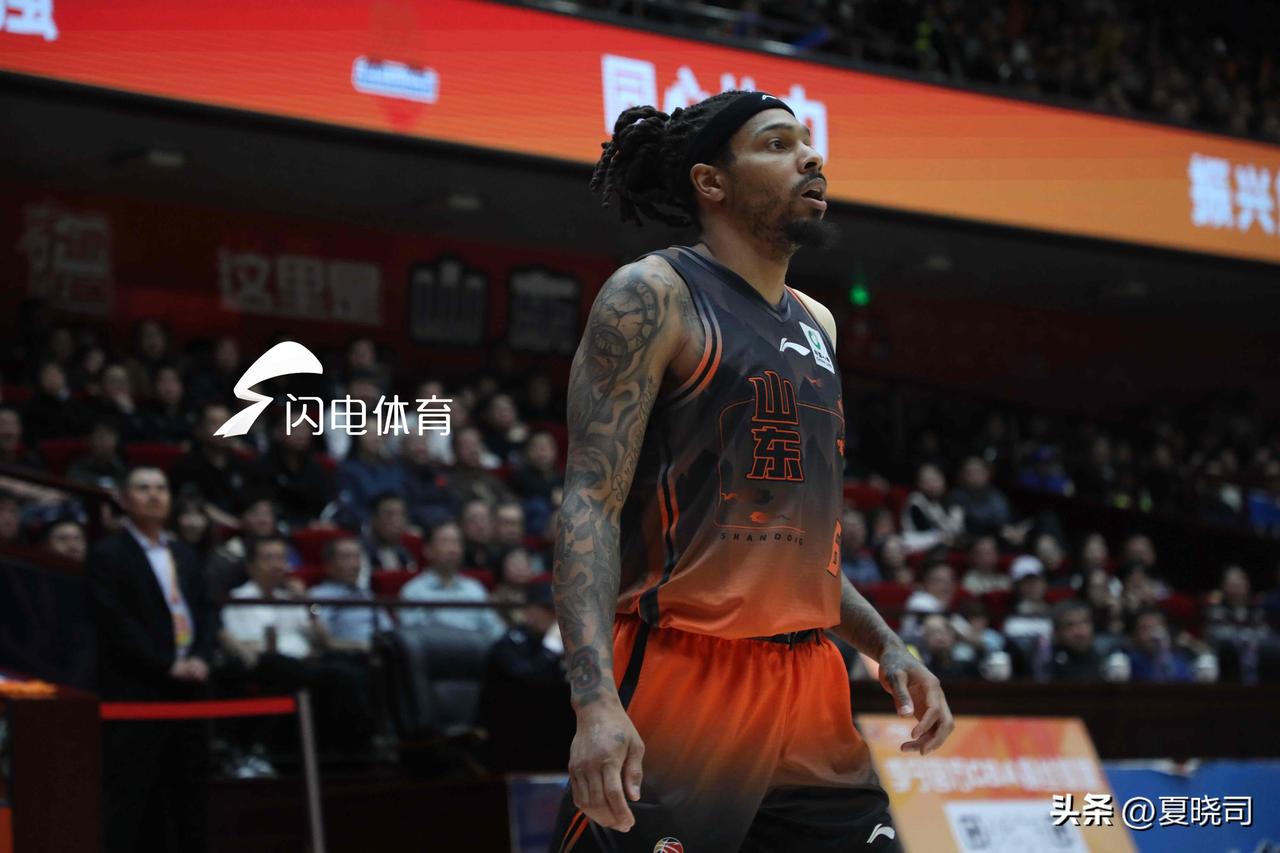 山东高速男篮拿下广东，这是一场排名关键战！而本场比赛结束后，山东高速男篮主场对手