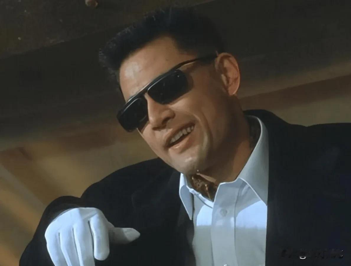 著名影视演员，导演，编剧于荣光说：我拍了这么多年戏，给我印象最深刻的就是和李连杰