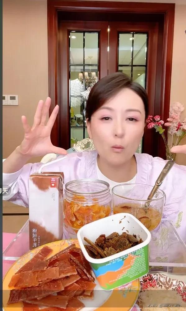 你还认识这位美女吗？她叫戴娇倩，已到中年的他还那么年轻漂亮，但近几年很少看到有她