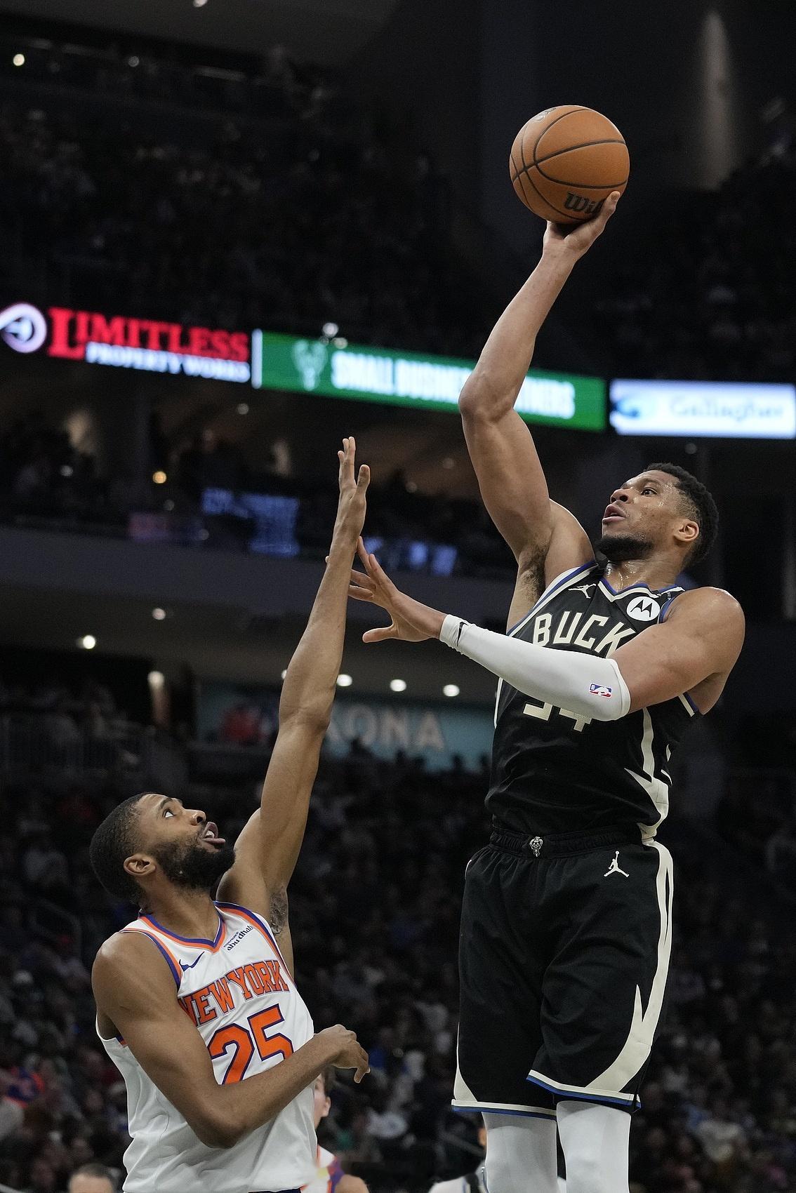 Ashish Mathur：NBA一位消息人士透露，尼克斯在和布里奇斯提前续约之