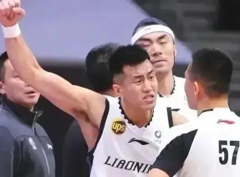 CBA当家球星伤病一大堆，新赛季来了，还有看的必要么？

         自从