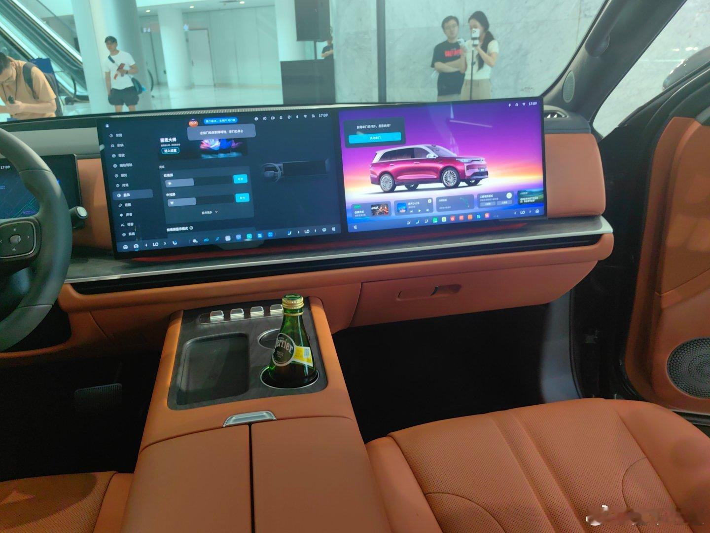 魏牌V9X正式上市，行政加长版建议零售价38.98万元；豪华加长版建议零售价34