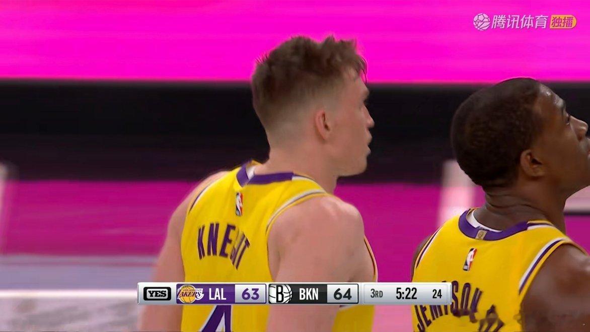 湖人追到63-64！小李，克内克特连续得分湖人vs篮网 ​​​