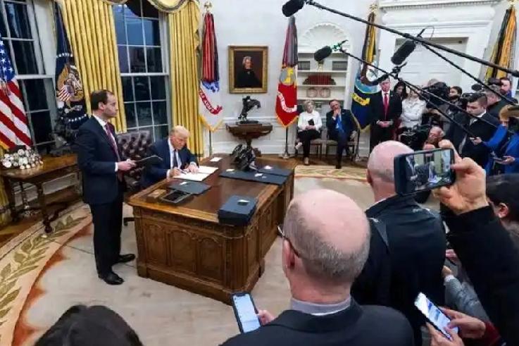 特朗普的中美共治论，本质是亨廷顿“文明冲突论”幽灵附体的战略算计，绝非世界和平信