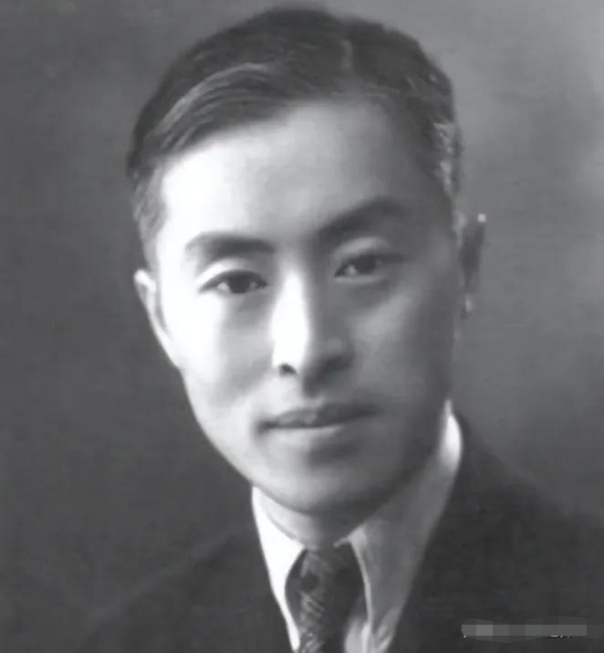 1947年，地下党员汪戈被捕，中统正要用刑，李茂堂却推门进来，先对汪戈使了一个眼