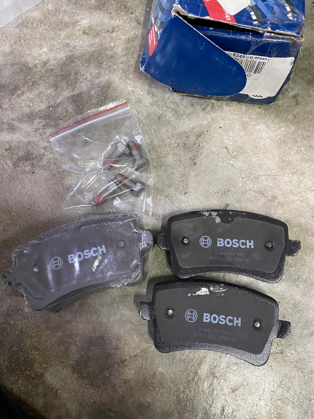 副厂刹车片当原厂卖，收双倍价还异响，黑心到极致！
朋友的哈弗H6开了4万公里，最