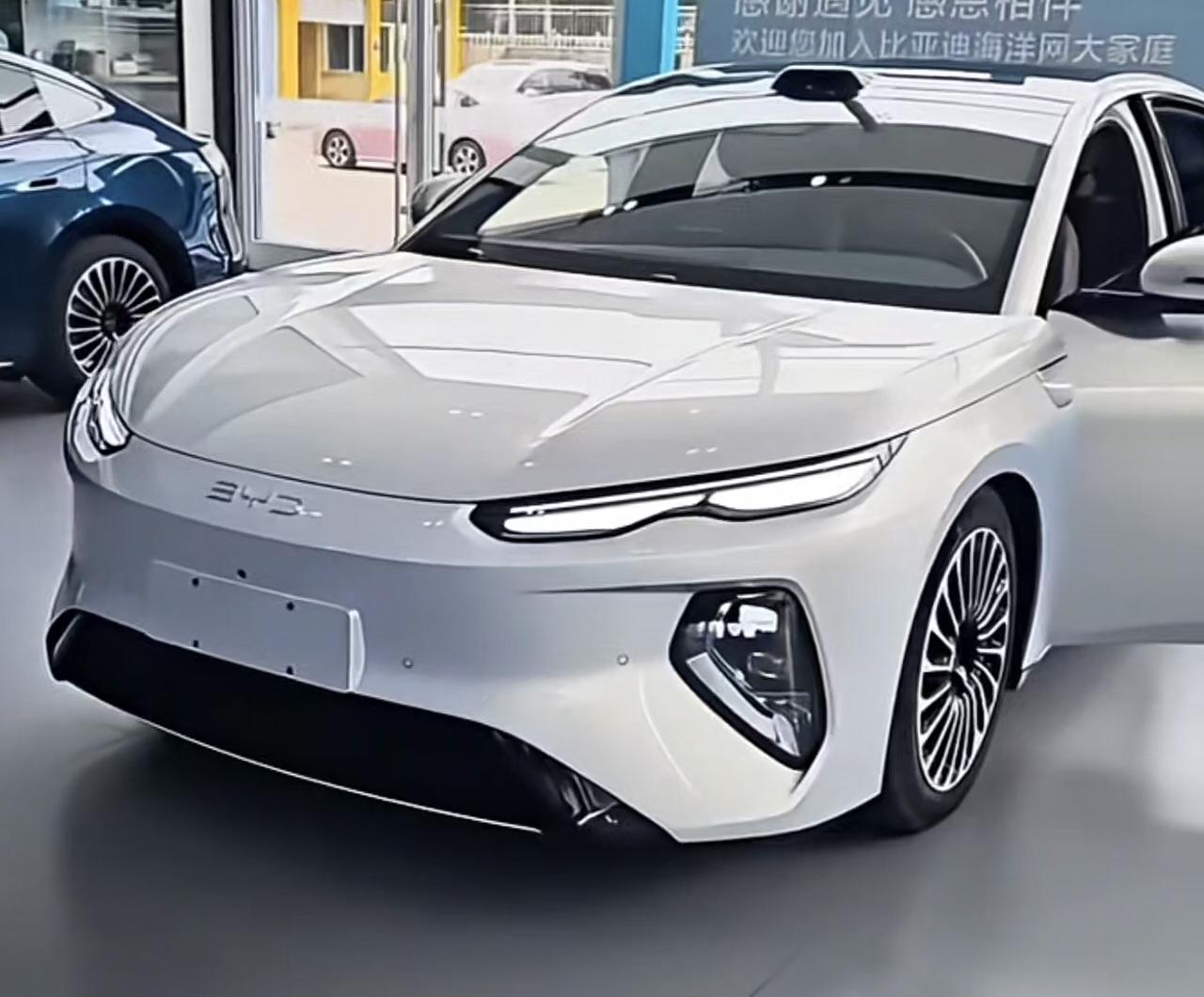 20万拿下5.15米纯电旗舰！海豹08EV配置直接拉满
 
海豹08EV，中大型