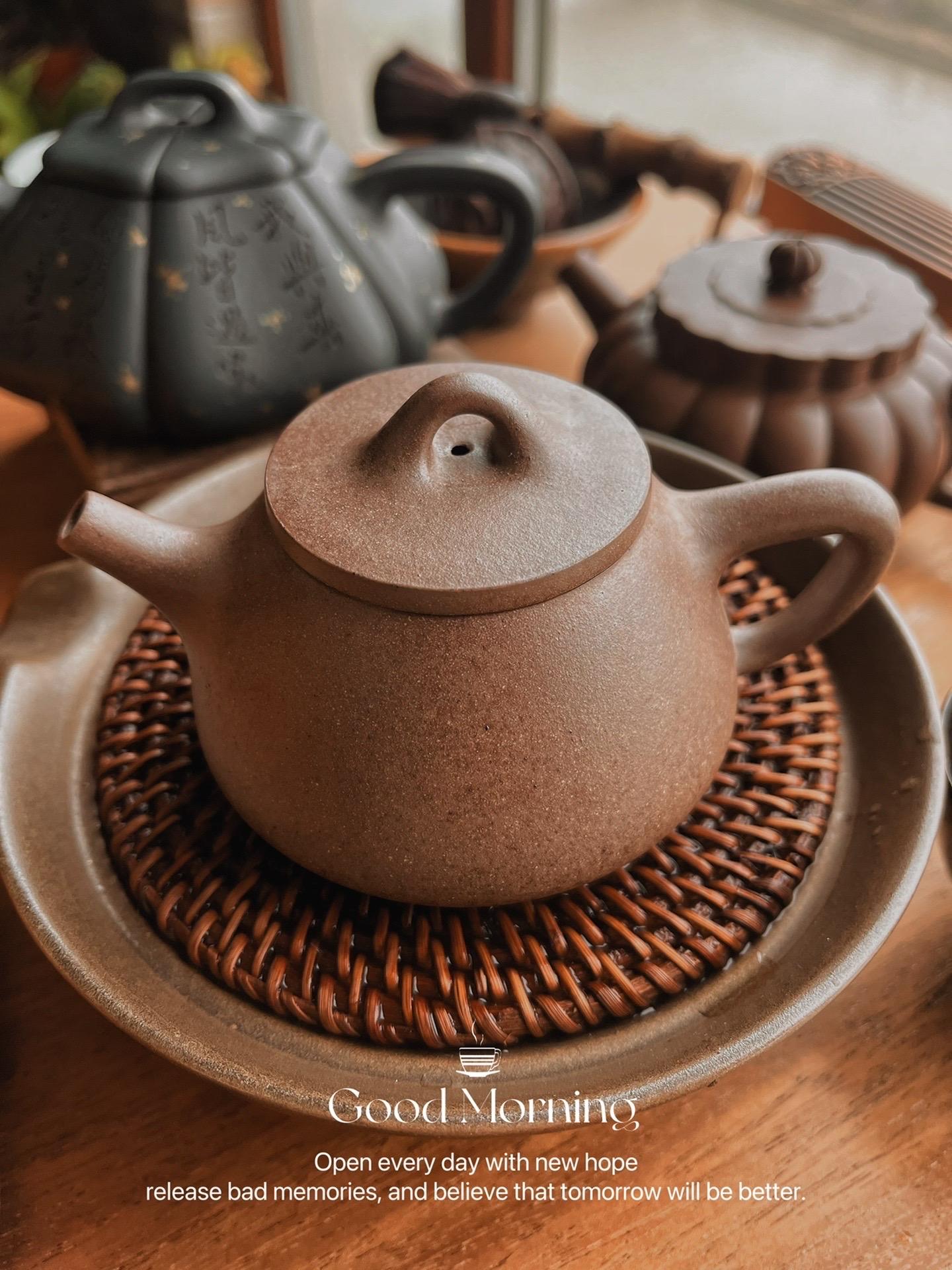 茶器之美。
柴烧子冶石瓢，真的治愈.