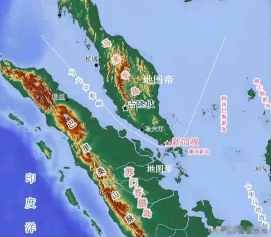 为何非洲的矿石、中东的油气，非得在新加坡卸货重装，不能直接运到我们的港口？就连东