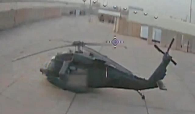 美军出动C-17运输机装载撤离驻巴格达黑鹰直升机，胜利营不言胜利！
2026年3