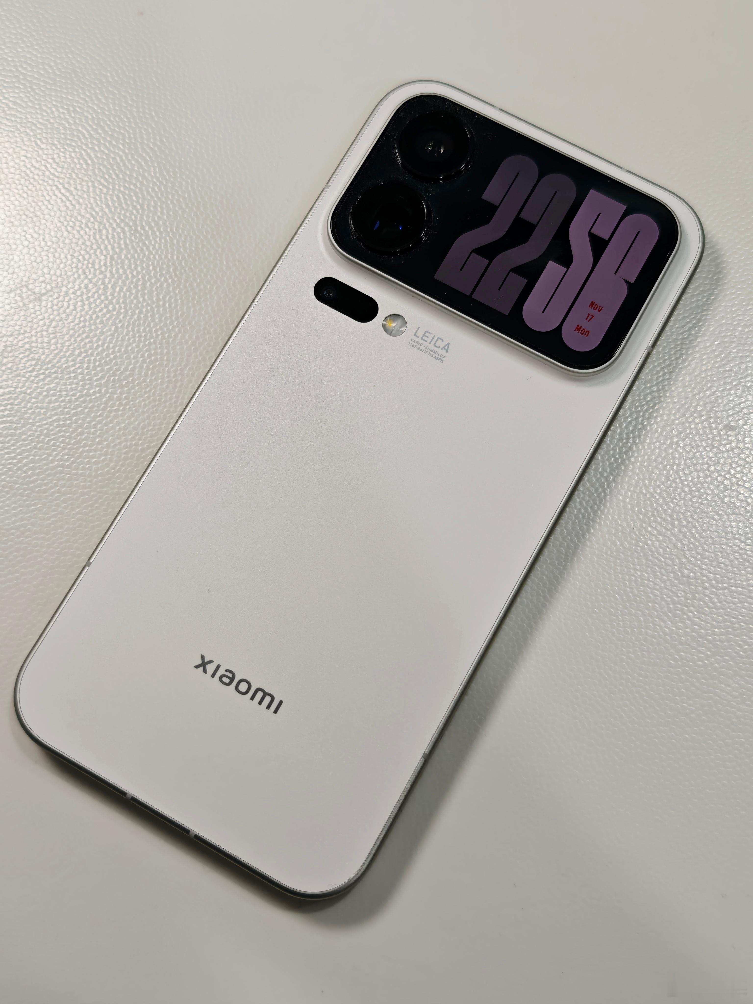 到今晚为止，这部小米17 Pro Max已经超过一周没用数据线充电了。我不玩游戏