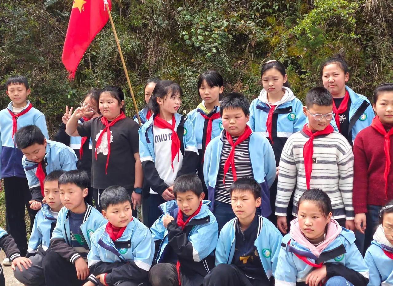 走过风雨，迎来花甲，愿往后日子，平安健康。