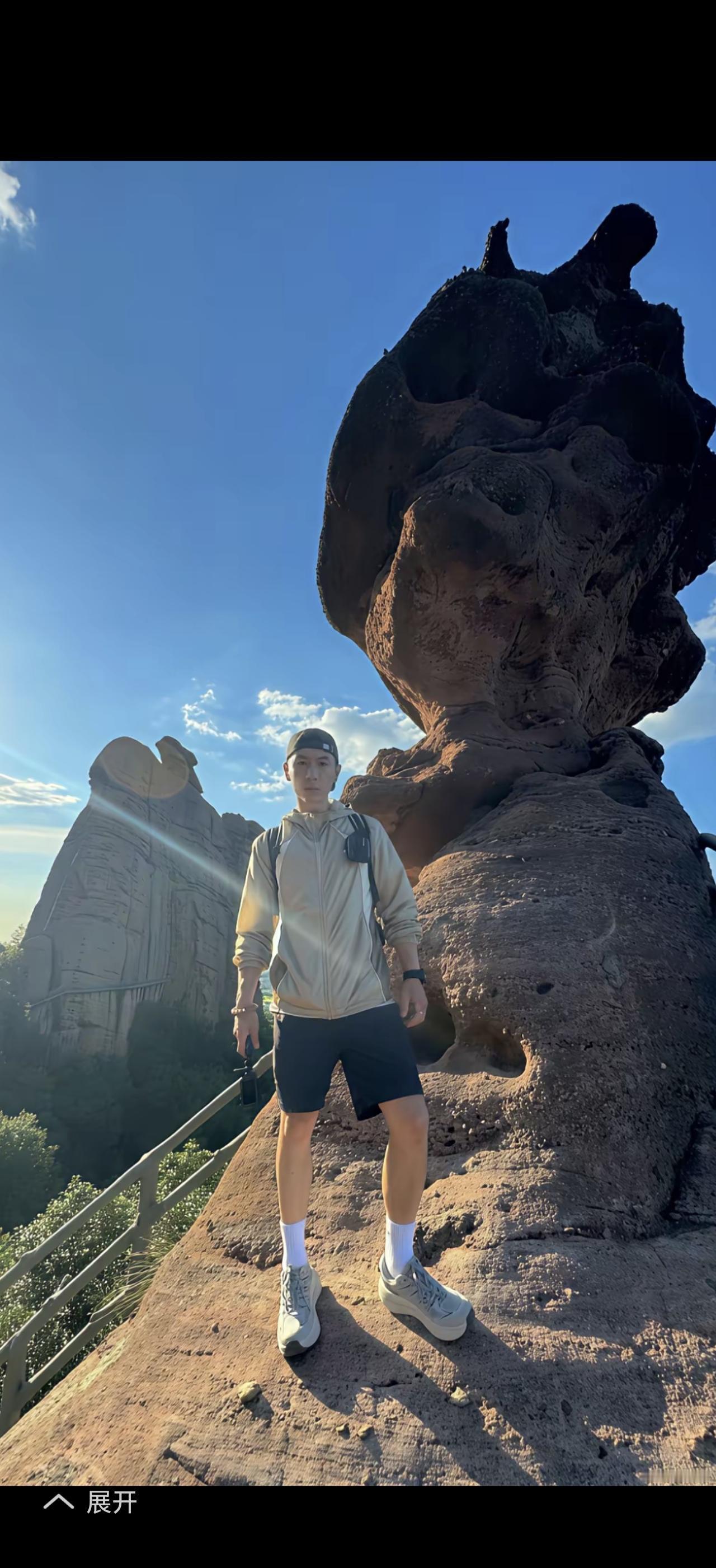 祖国的山山水水那真是美如画啊！就说黄山吧，奇松、怪石、云海、温泉“四绝”闻名天下