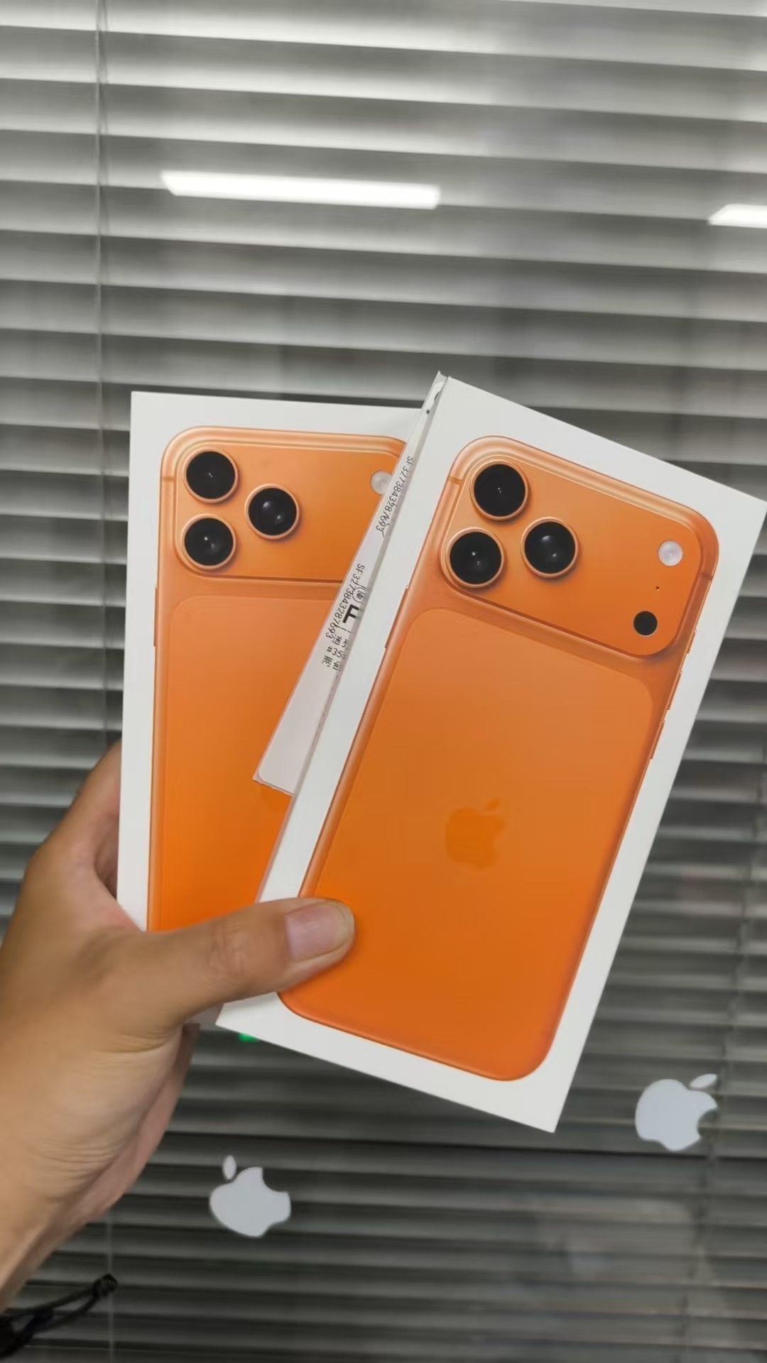 说什么橙色不耐看，太骚气结果你们该买还是买 ​​​