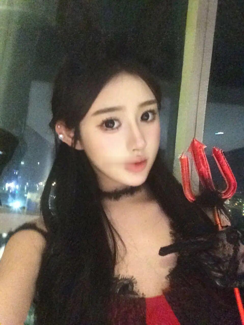 万圣小魔女🧙‍♀️