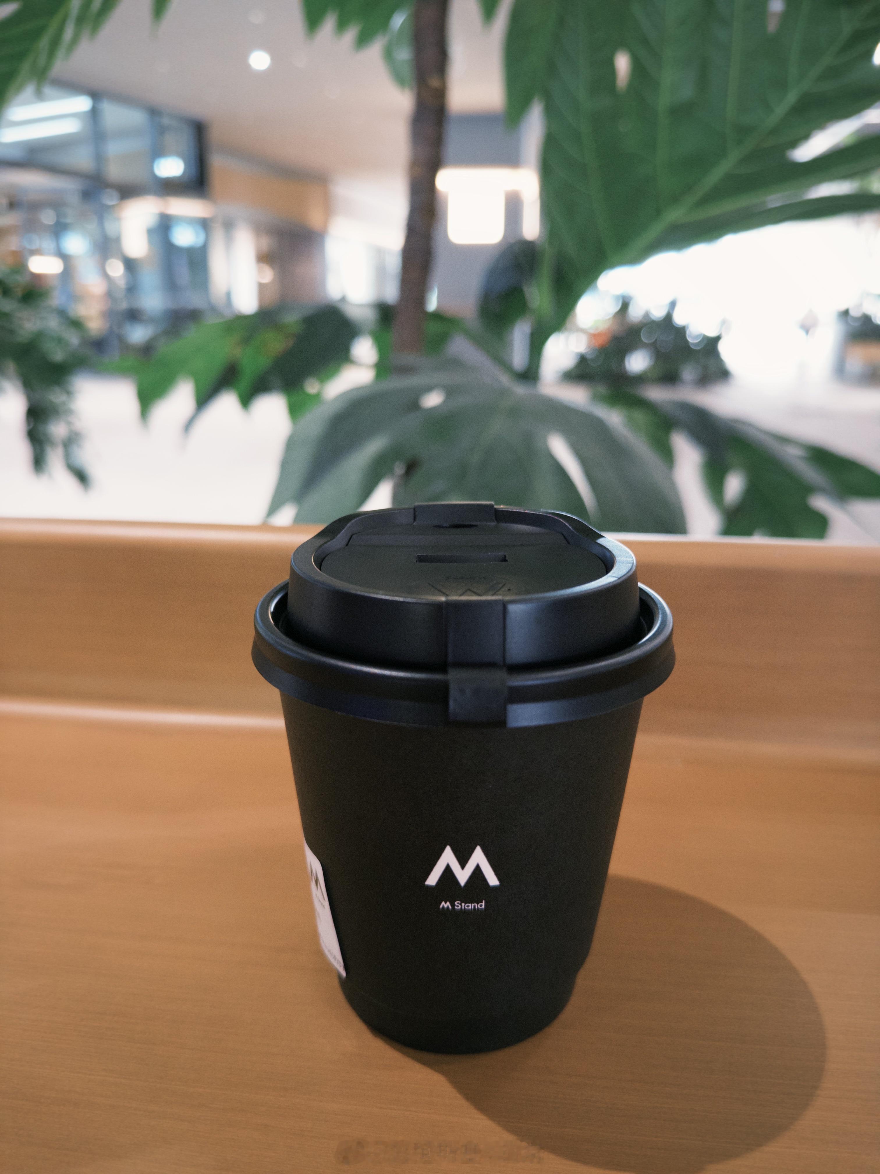 休息一下，喝一口咖啡。 