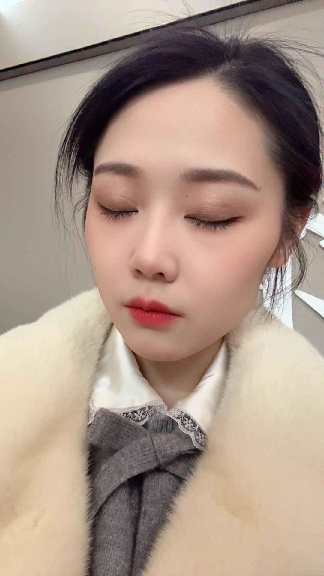 好好爱自己，至于其他的，眼睛一闭，随它去吧