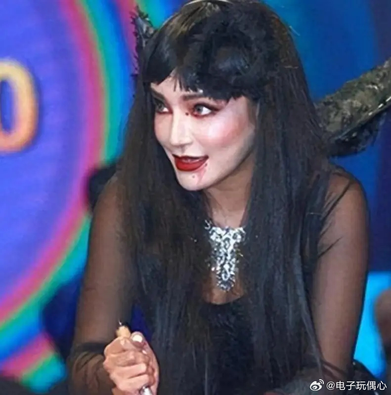 曾是超女冠军，却因整容失败像“怪物”，全身只剩下眼珠是自己的 