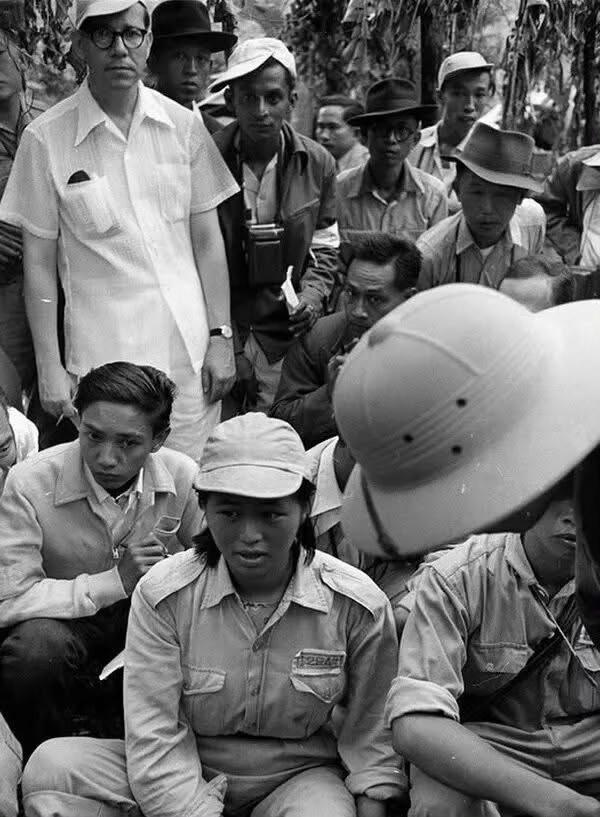 这是不是1950年代滞留密支那的远征军女兵？老照片