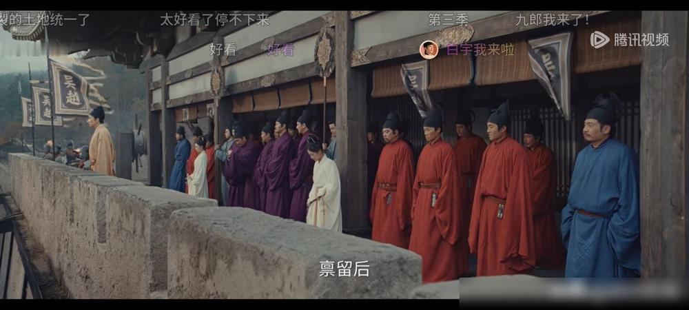 谁能想到堂堂吴越国，在编剧笔下竟然被一窝莫须有的海匪堵着大门羞辱。

“黄龙岛”