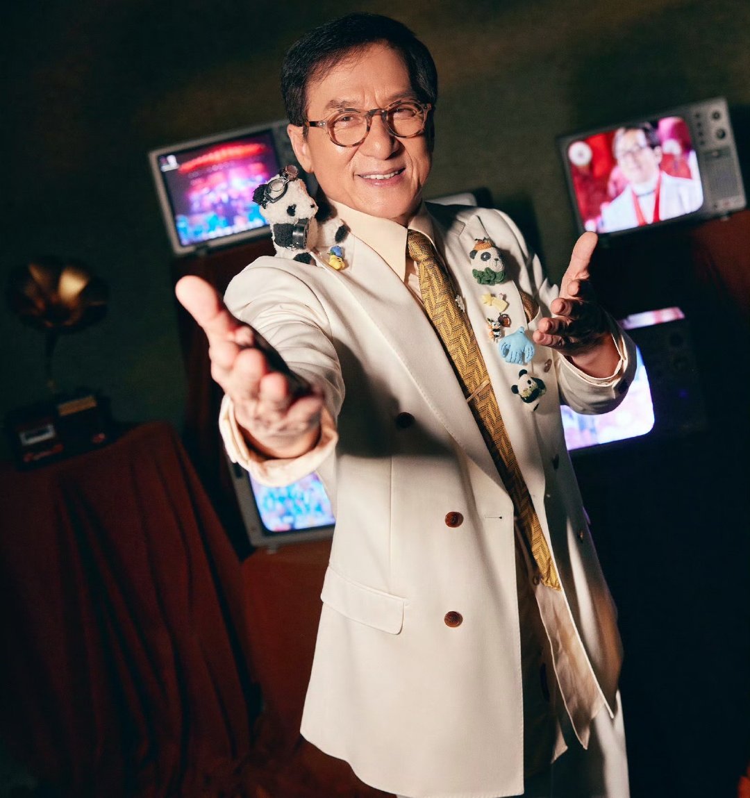 成龙暖心提问宋亚轩训练日常宋亚轩谈身材管理成龙大哥暖心关心训练日常，宋亚轩坦言为