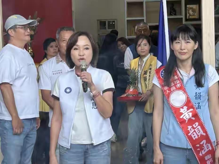 赖瑞雄质疑柯志恩家人在美国，爱不爱台湾，柯志恩火力全开。
柯志恩说，自己老公和自