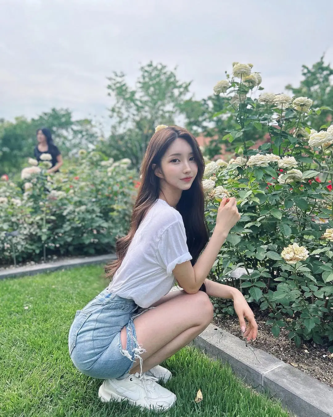 温柔风穿搭美女理想女友身材蜜桃女孩