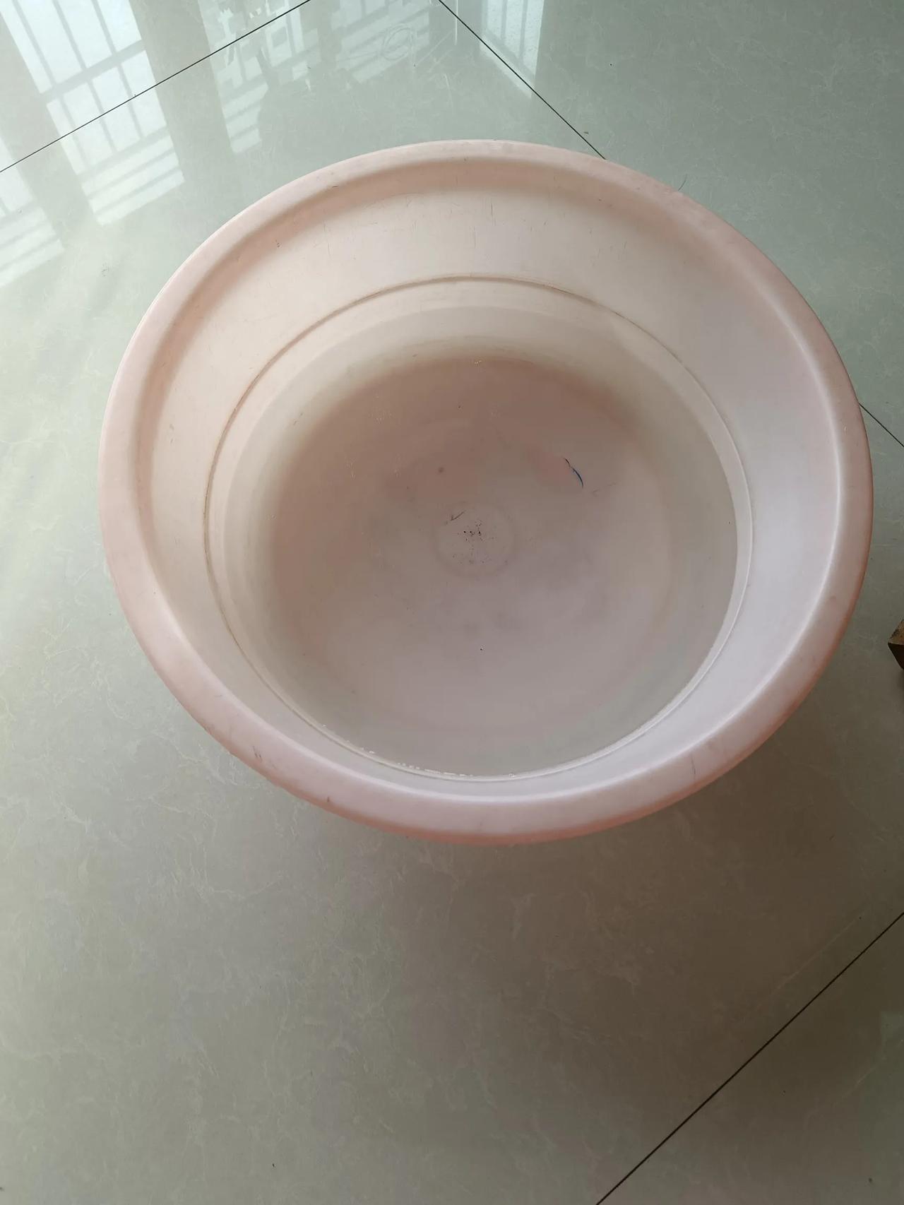 住楼房有好处也有坏处

最近楼房供暖的情况

大家一致认为空气干燥。

我想了个