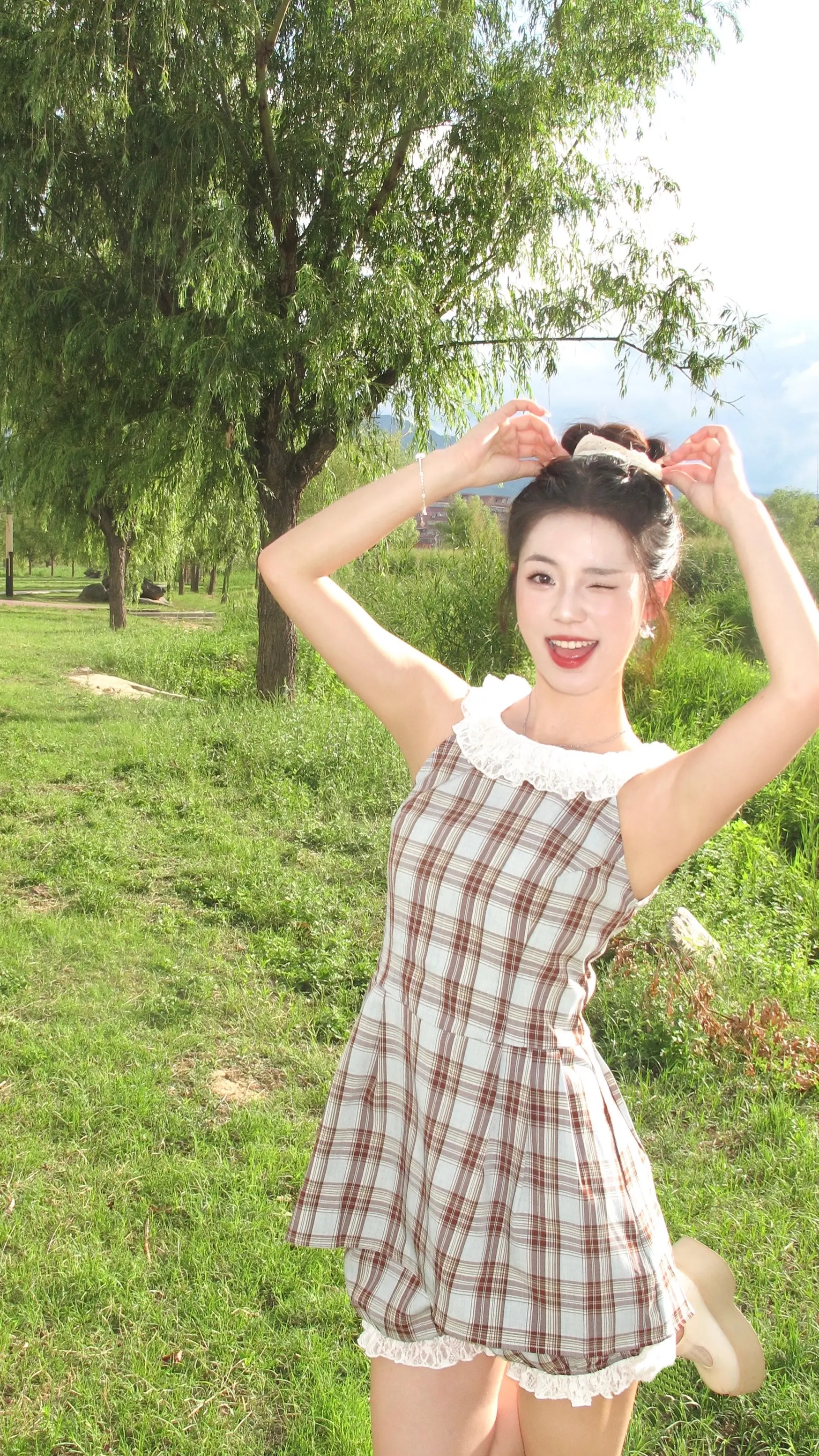 爱一个人 爱她多变的天气。