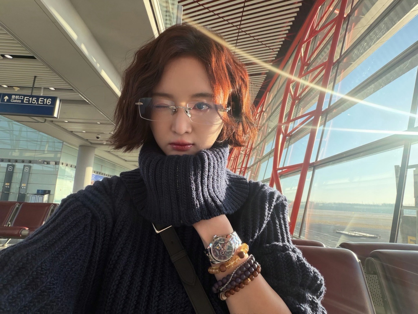 吴宣仪短发自拍吴宣仪回应剪短发 好美 