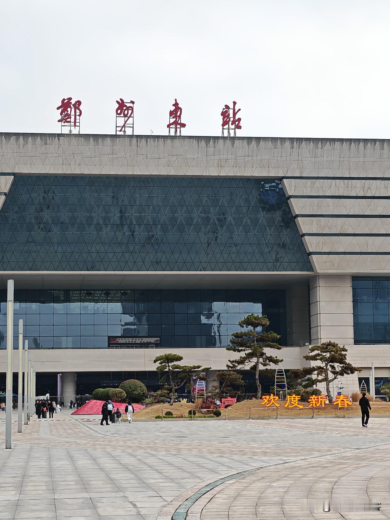 长假结束第一天，再次背起行囊开启差旅生活。明朝时有个老乡写过一首诗，总结其戎马生