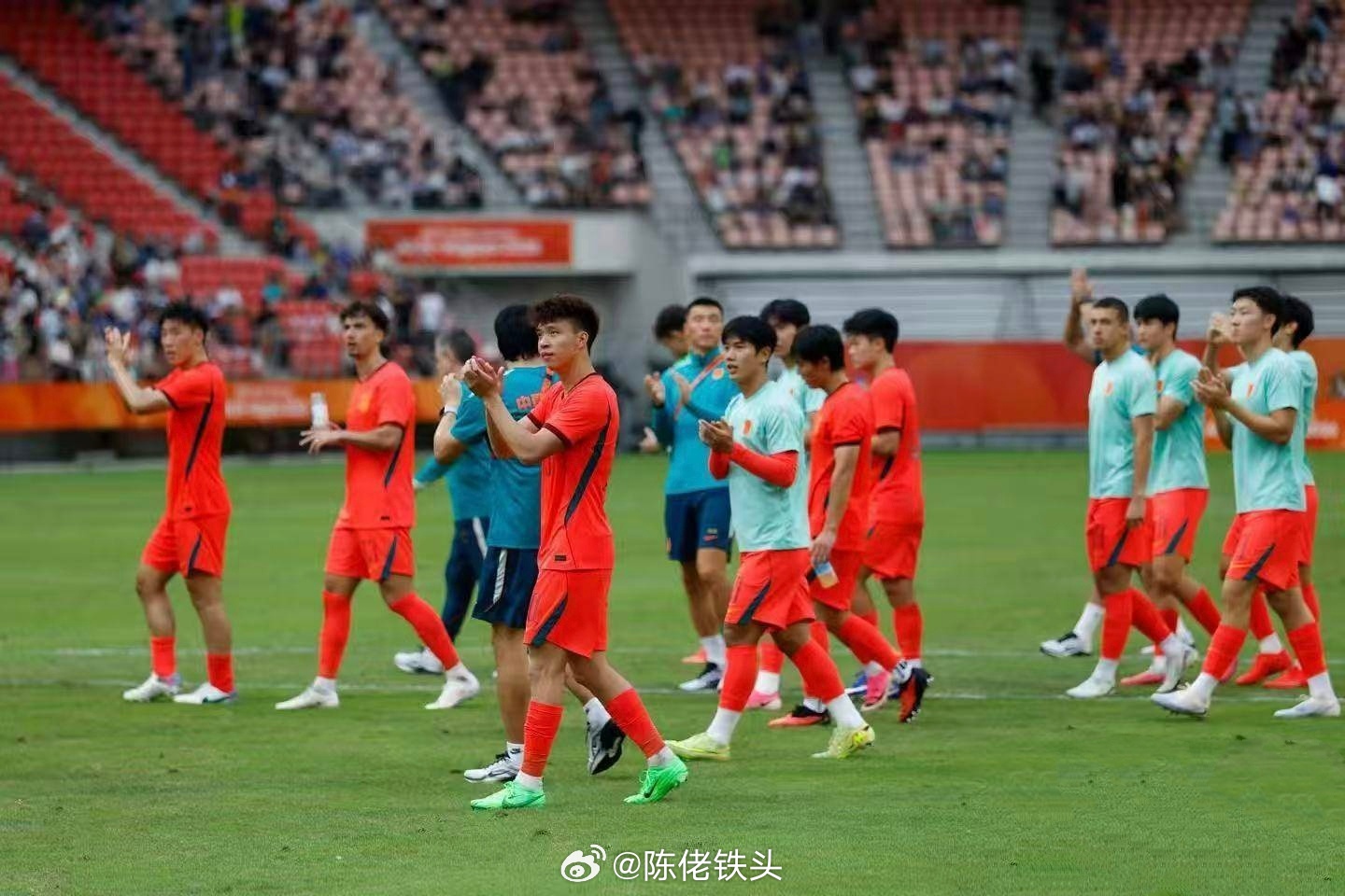 国足亚运小组第一出线 死亡之组突围！亚运男足0‑0战平阿联酋，以头名挺进八强20