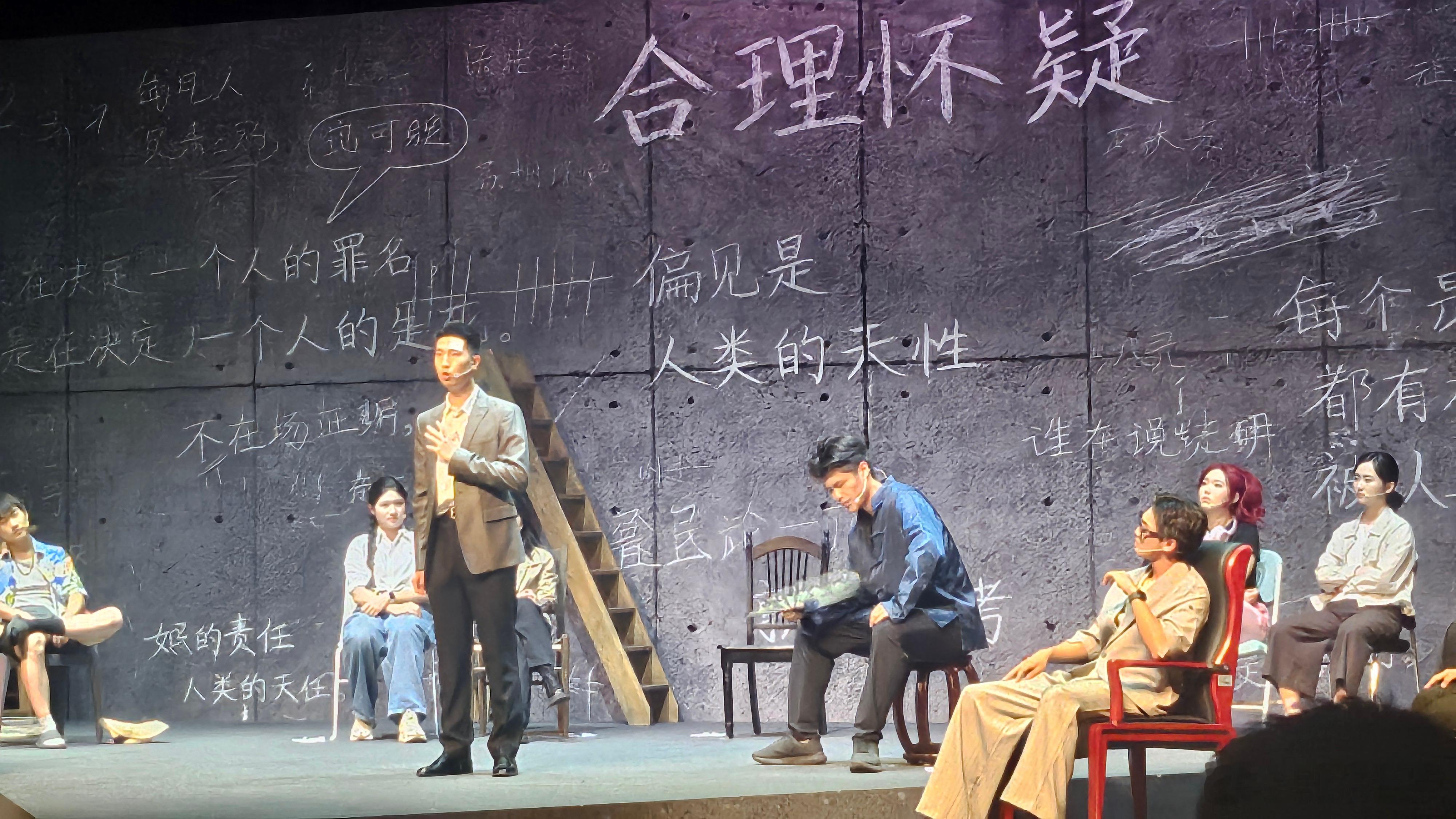 时间过得也太快了，完全没察觉林大竣已经长大，站上舞台出演话剧，刷到大家的反馈，表