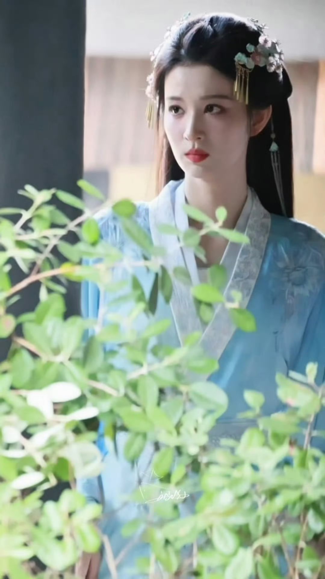 王楚然美人嗔怒这么美“美人嗔怒”这个形容真的太精准了！这哪里是生气，分明是美得让