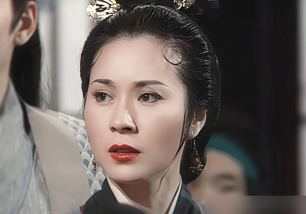 骗了我们40年！翁美玲亲笔信曝光，她最讨厌的角色，竟是黄蓉。
你以为的经典，在