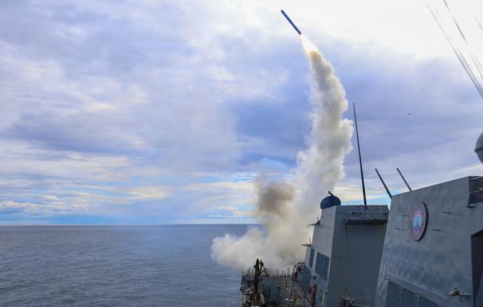 美国计划扩大对伊朗境内纵深目标的打击
 
美军参谋长联席会议主席丹·凯恩表示，将