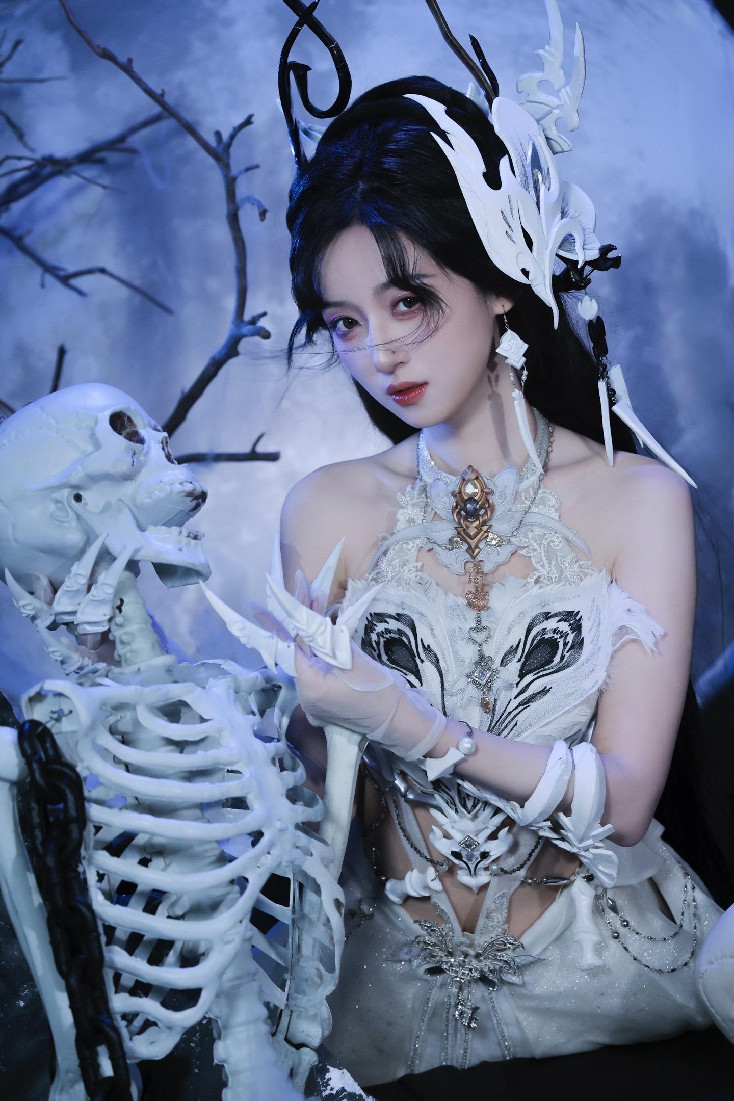 勾人心魄白骨精。